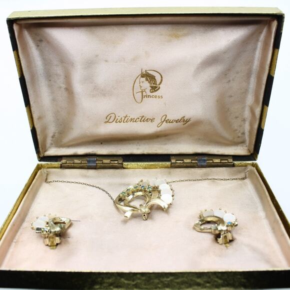Vintage Mother of Pearl Pin and Clip On Earring Set Original Box - Hey Viv - Picture 3 of 9